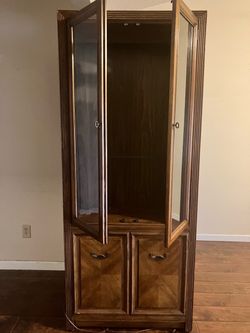 10x5 bookcase and display cabinet.