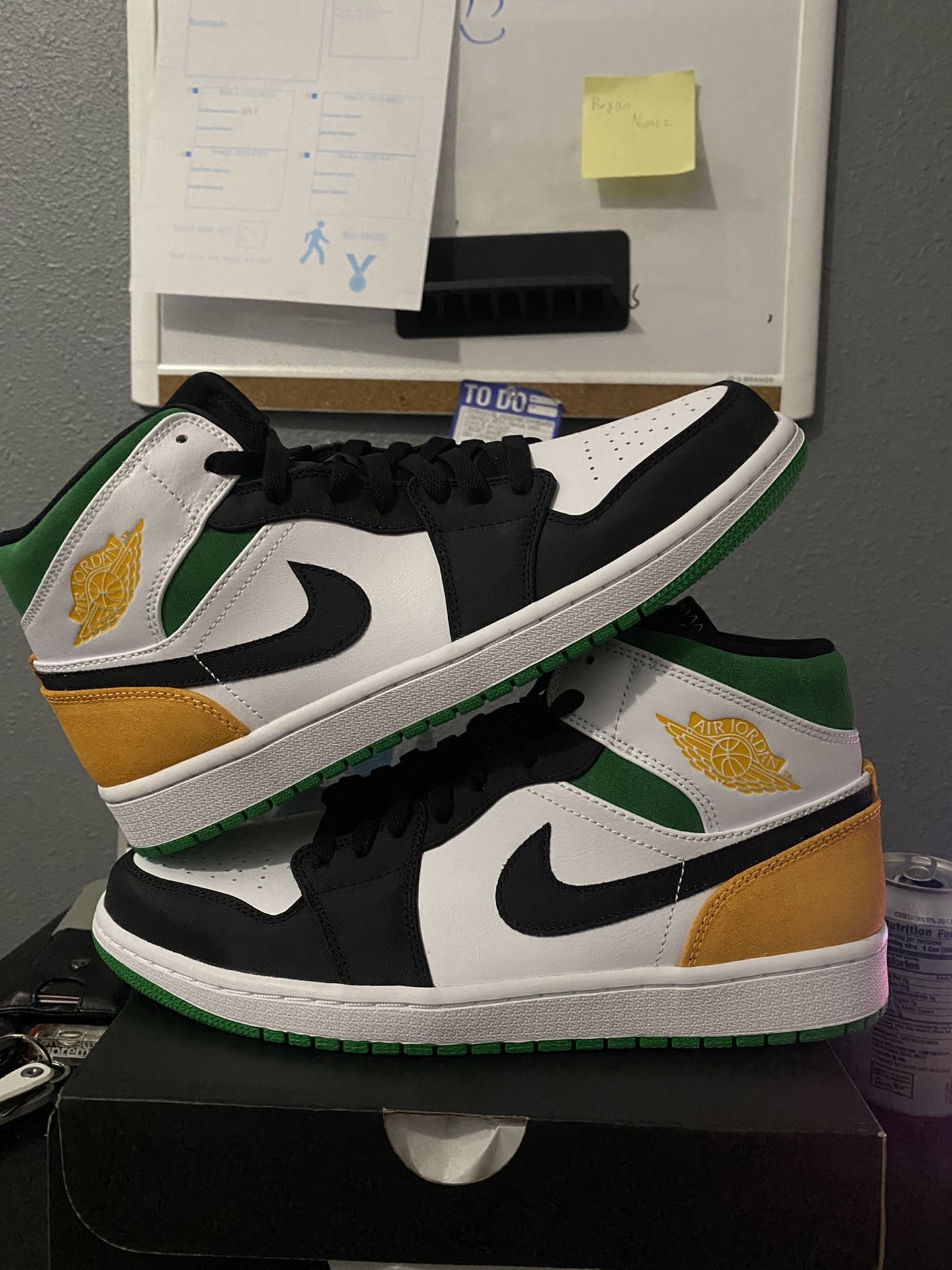 *New* Jordan 1 Lucky Green