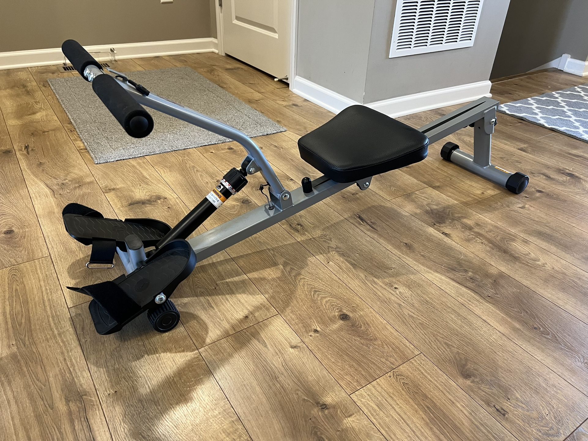 Compact Rowing Machine