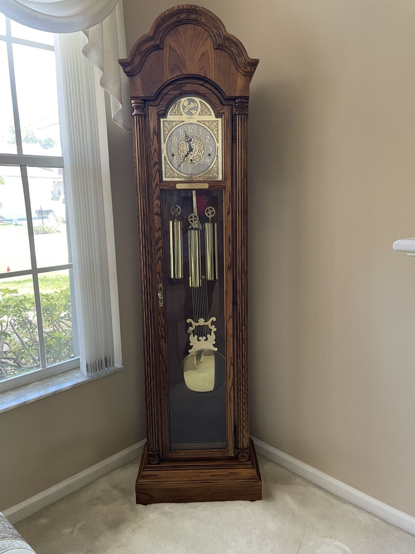 Grandfather Clock Howard Miller