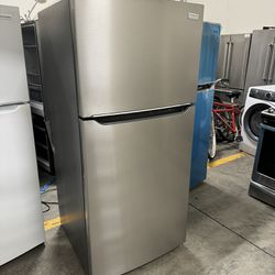Frigidaire Gallery Refrigerator 30 X 66 Brand New One Receipt For 90 Days Warranty 