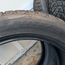 Bridgestone Blizzak Dmv2 Non Studded
