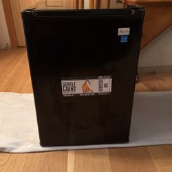 Mini Fridge - Perfect For Dorm Room