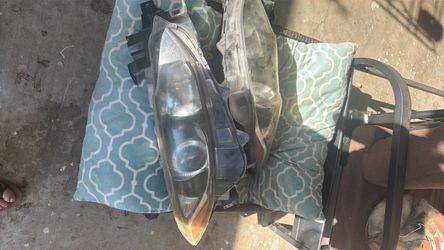 Masda OEM Car Headlight Assembly Pair