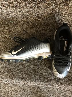 Nike vapor kids baseball shoes size 1