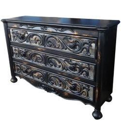Tons Of Furniture/dressers/couches Regularly