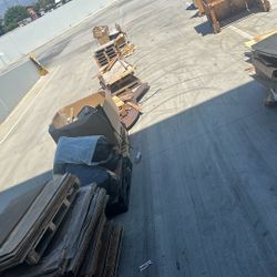 Free Wooden Pallet Must Take All 