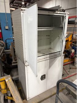 Utility body cabinets