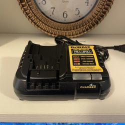 New Dewalt Charger 12V/20V $25 Firm-Firme
