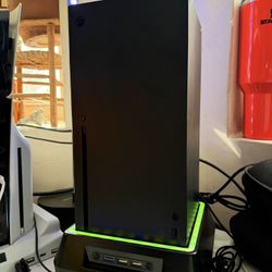 Xbox X 1TB With 2 Controllers 