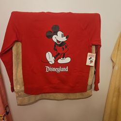 Disneyland Mickey sweater red