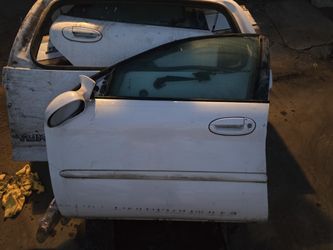 99 Ford Taurus PARTS Front Doors