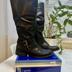 Black Boots ! Great Condition! 