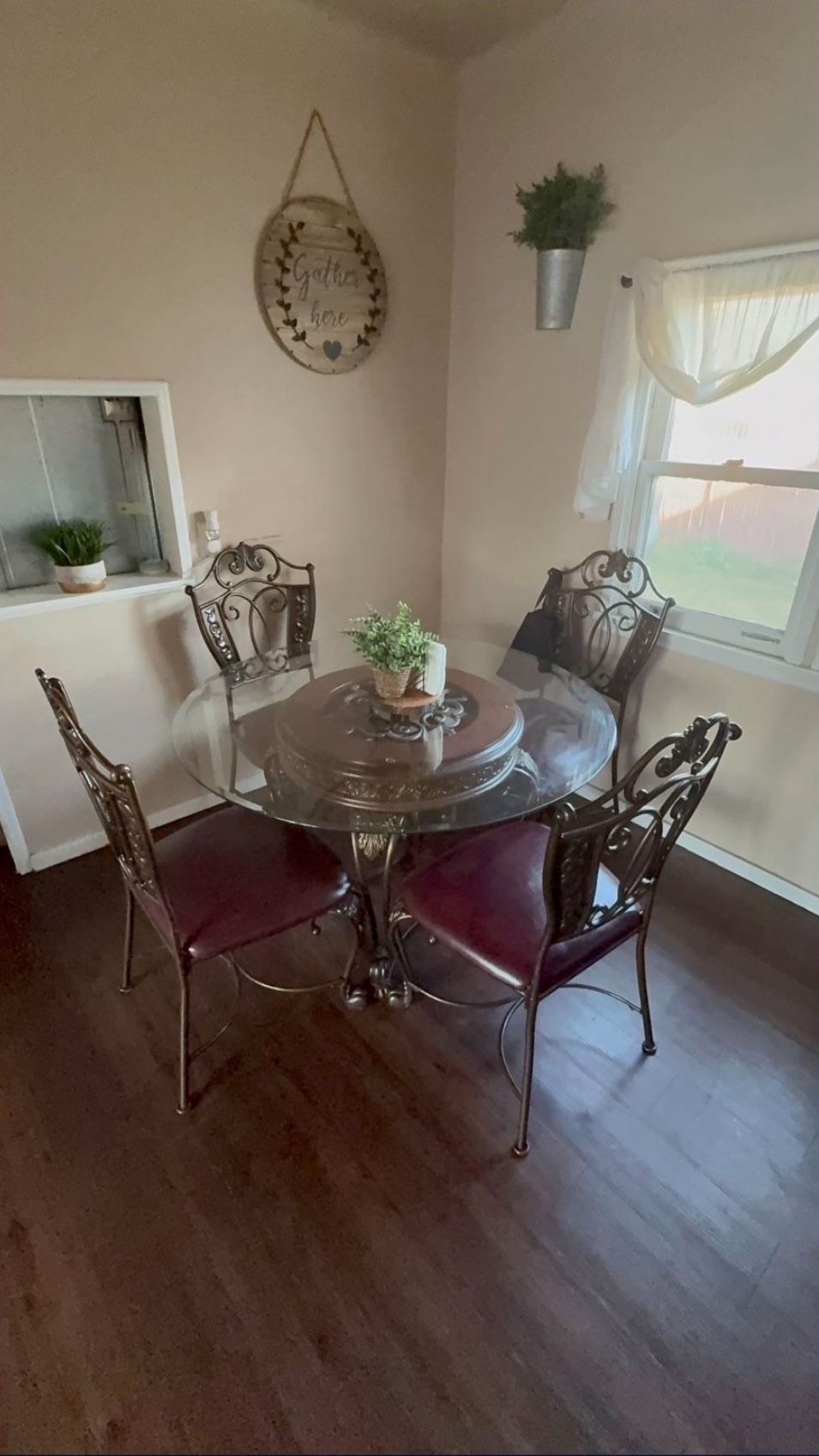 Round Dining Table