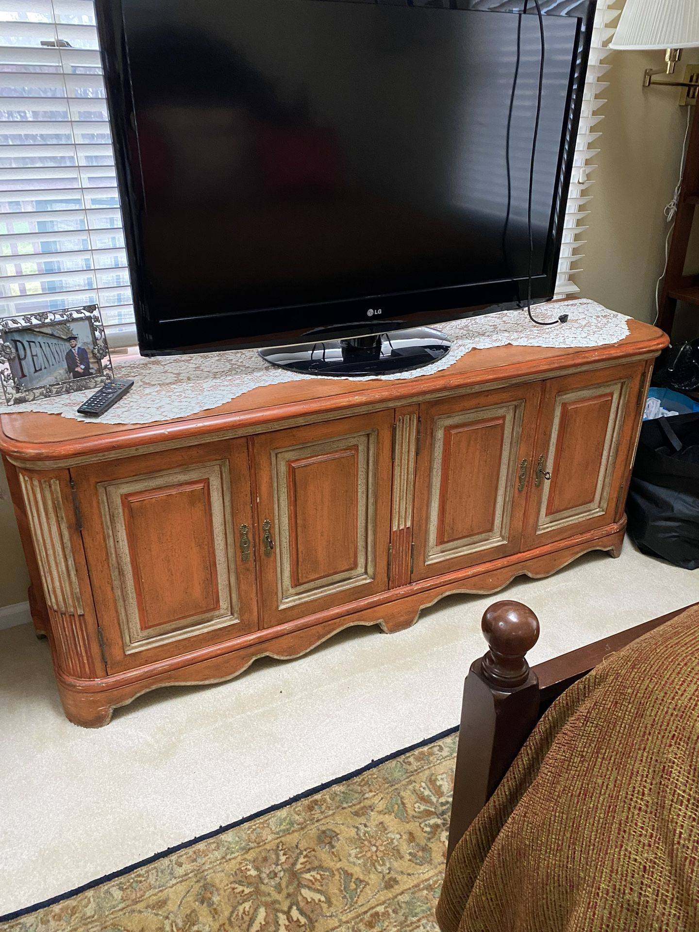Buffet / Console / Cabinet