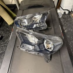 2019 - 2021 Ford Ranger Headlights 
