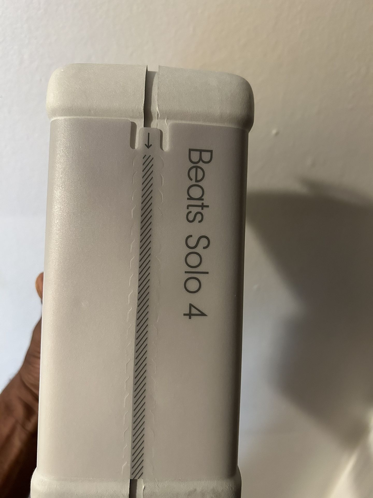 Beats Solo 4