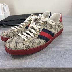 Gucci Shoes 