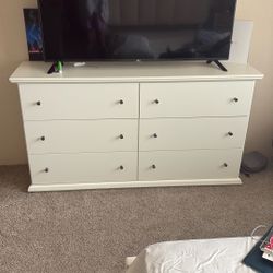 Dresser With Nightstand 