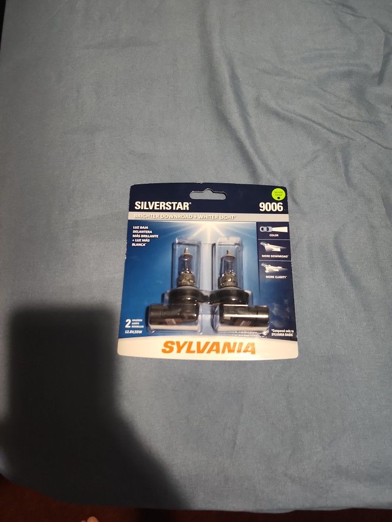 Sylvania 9006 New In Box