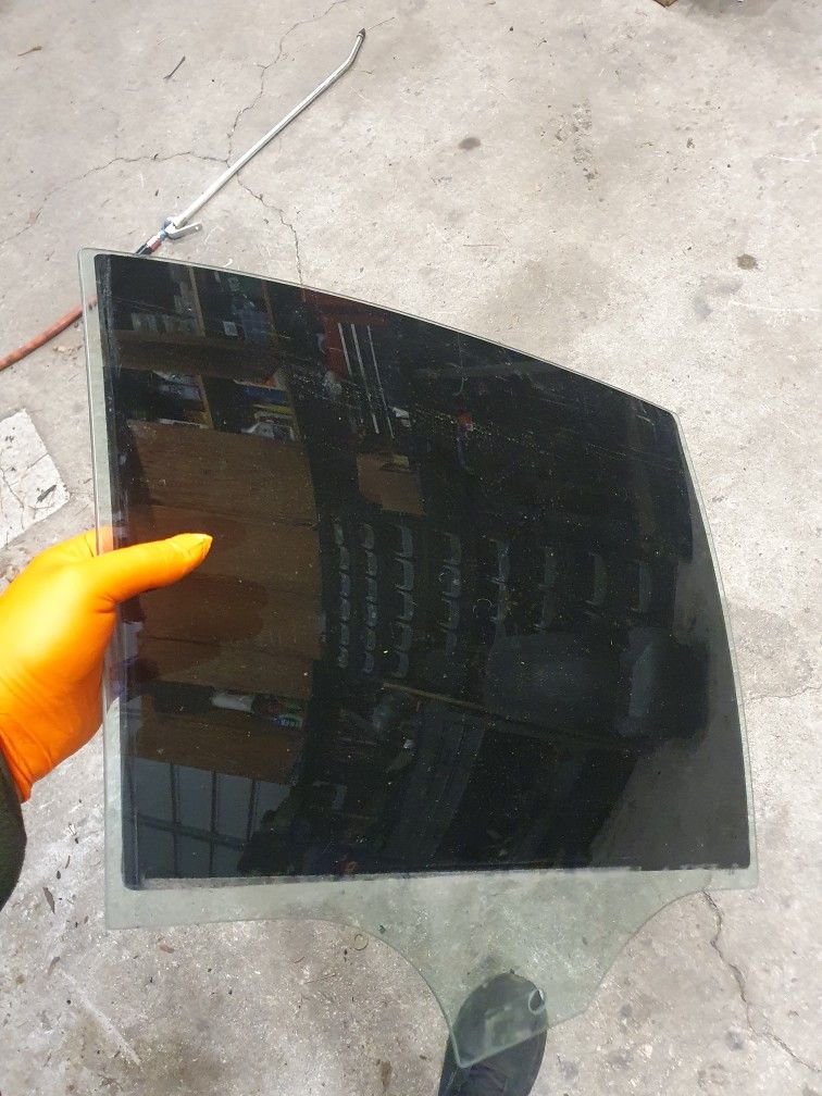 Bmw Rear Glass Window