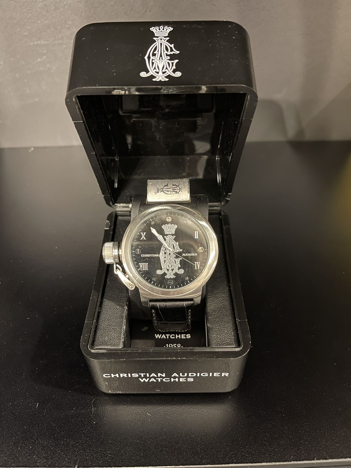 Christian online audigier watch