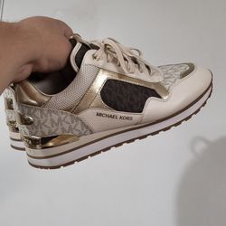 Michael Kors Sneakers Size 9