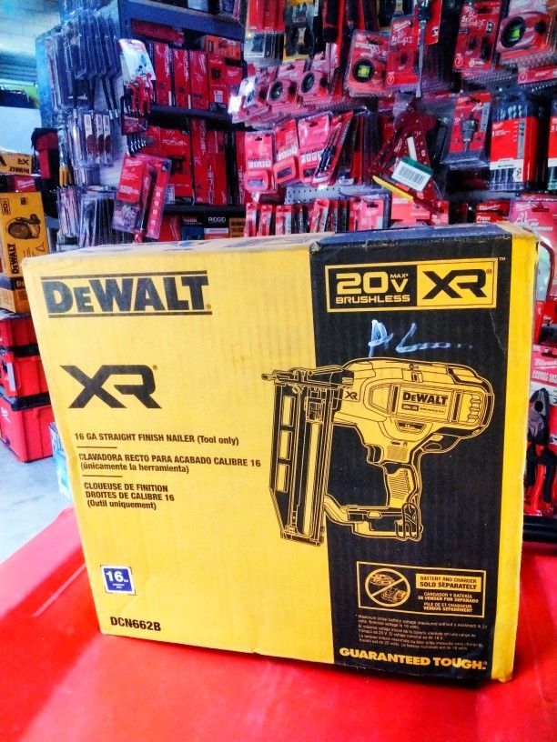 DeWalt 20V Max XR Brushless 18 Ga Straight Finish Nailer. Tool-Only