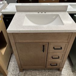 Bathroom. Vanity 31”