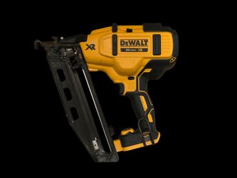 DeWalt 20V MAX XR 16-Gauge Angled Finish Nailer