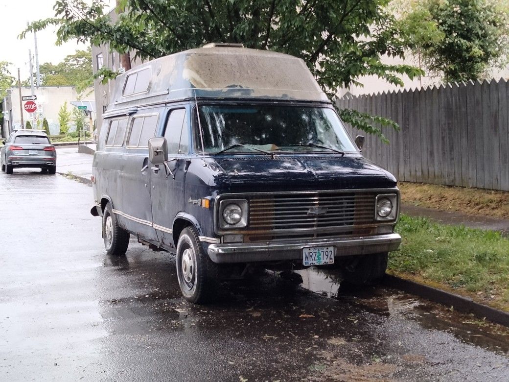 Photo 1987 Chevy Full Camper Conversion Van