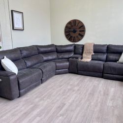 WE DELIVER! 🚚 - Gray Microfiber Reclining Modular L Sectional Couch