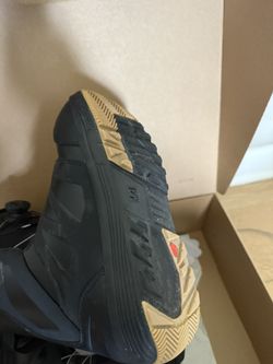 Salomon Snowboard Boots Men size 8