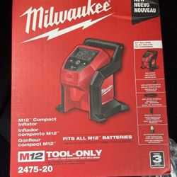 Milwaukee M12 inflator + XC4.0 battery