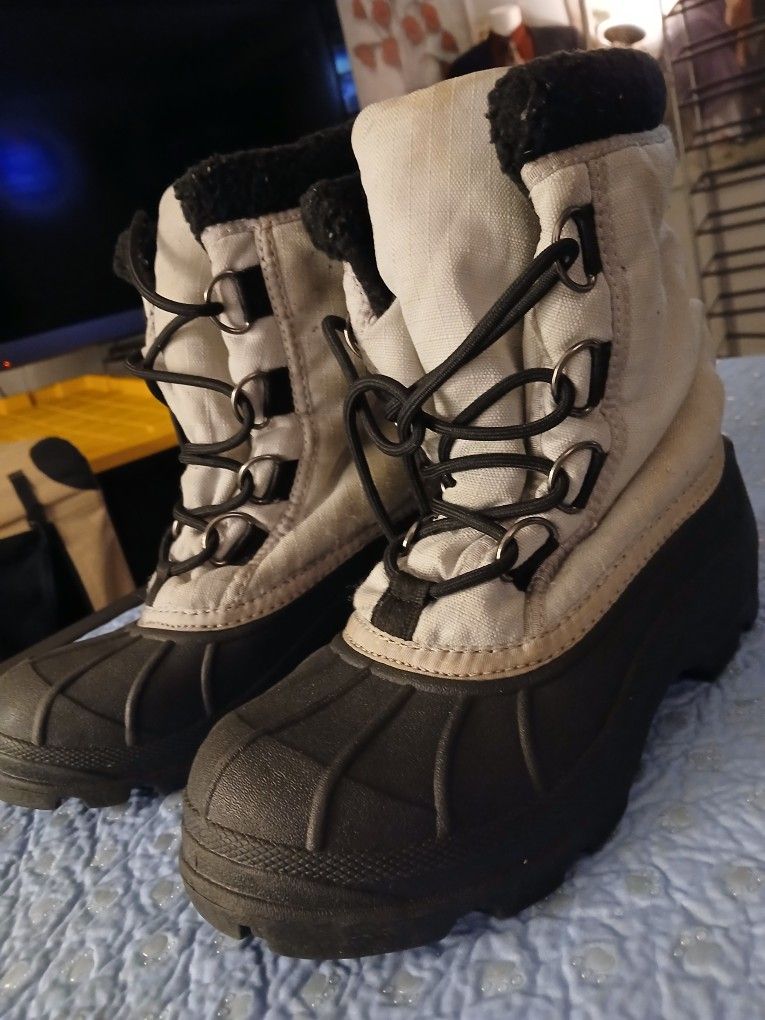 Sorel Size 7 Womens Cumberland Snow Boots