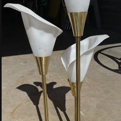 Vintage 3 Brass Calla Lilly Hollywood Regency Table Lamp