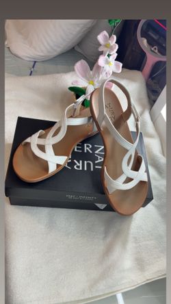 White comfy sandals size 9