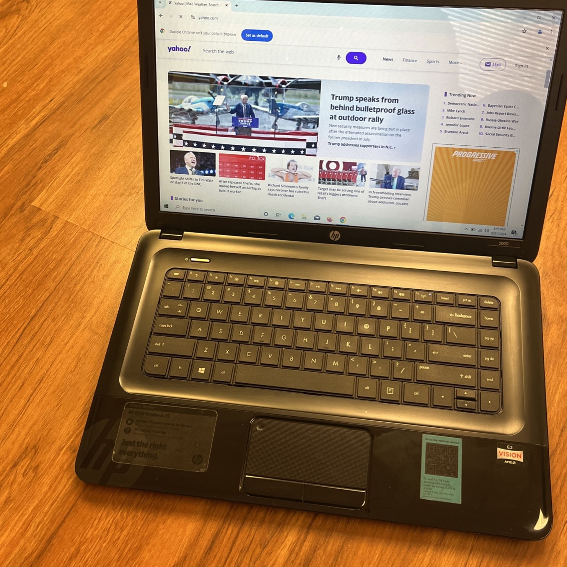 Hp 2000 AMD E2-1800 8gb Ram 120gb SSD Wil 10