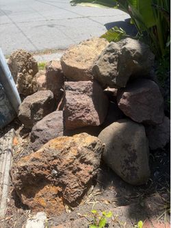 LANDSCAPE / GARDEN ROCKS VARIOUS SIZES