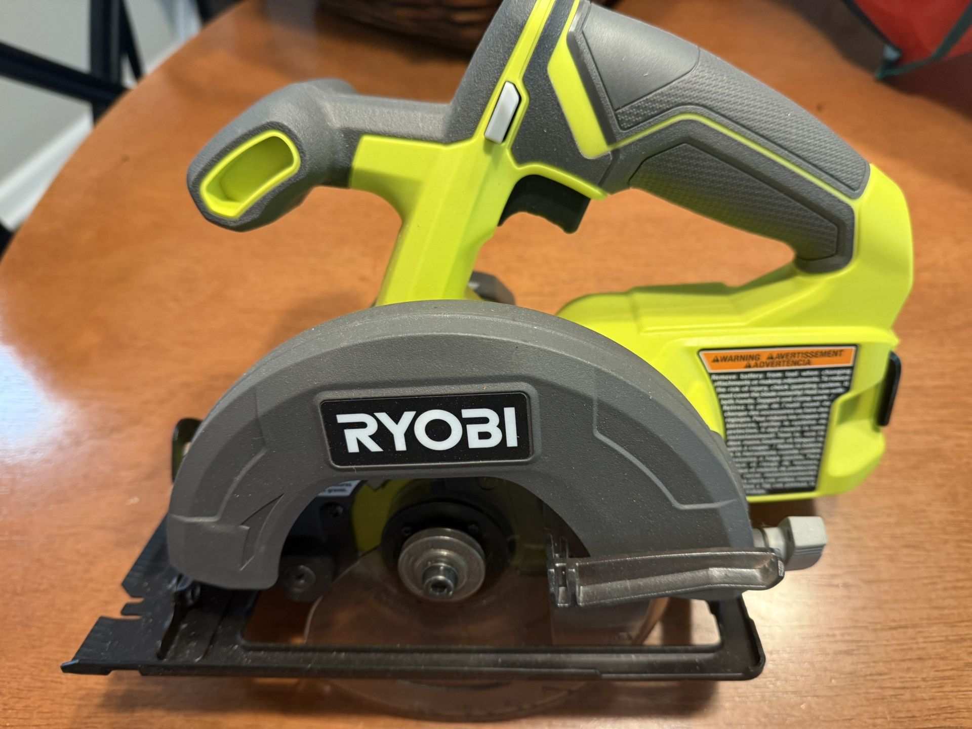 Ryobi One+ PCL500 Cordless 5.5” Circular Saw