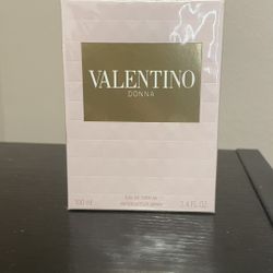 Valentino Donna perfume