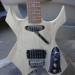 Mini Warlock Shape Electric Guitar W/ Hot Bridge Humbucker And single In Neck