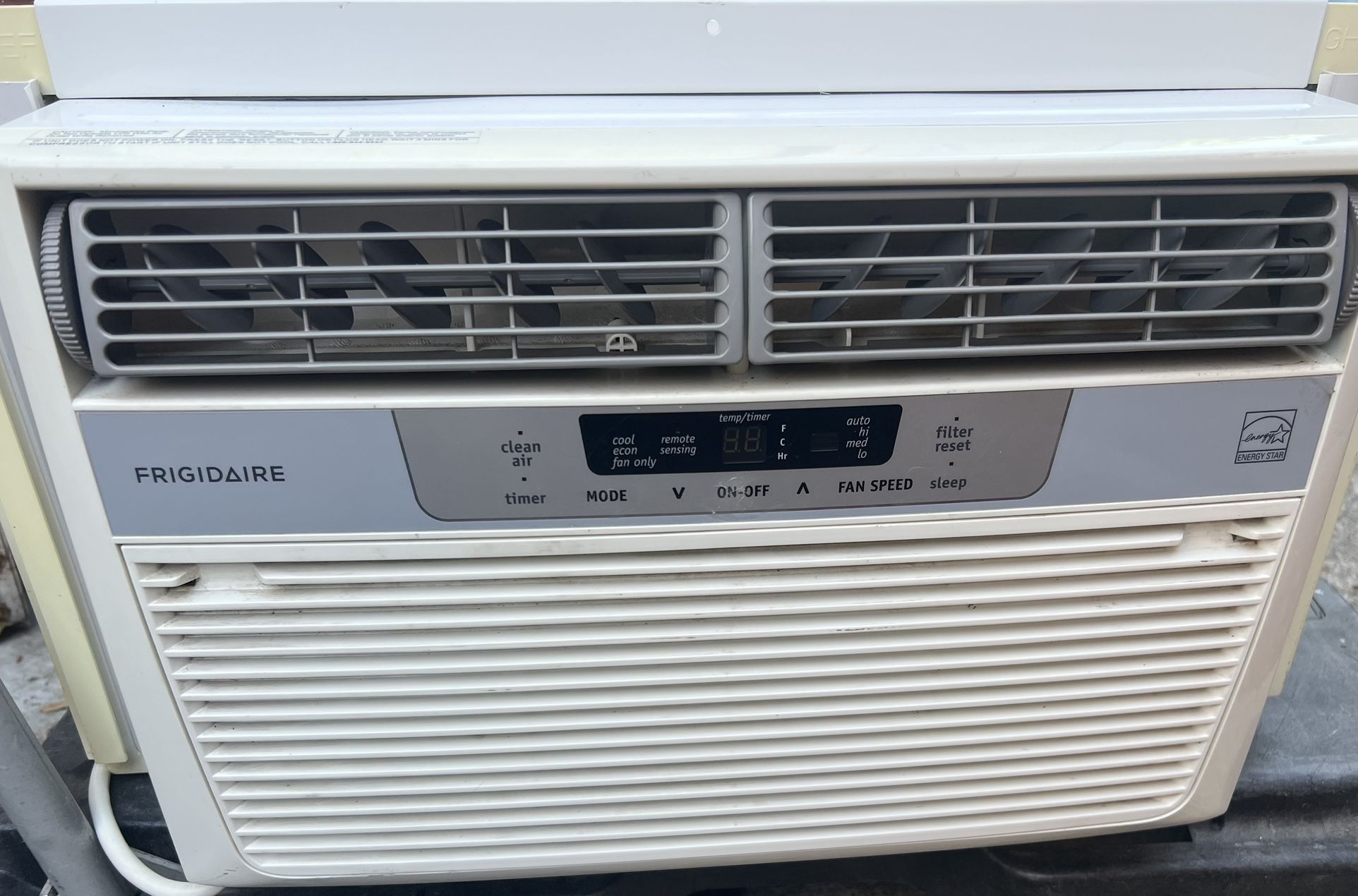 Fridgidaire Window Air Conditioner 8,000btu