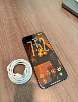 iPhone 17 256GB Unlocked – Black – Mint Condition – 100% Battery Health