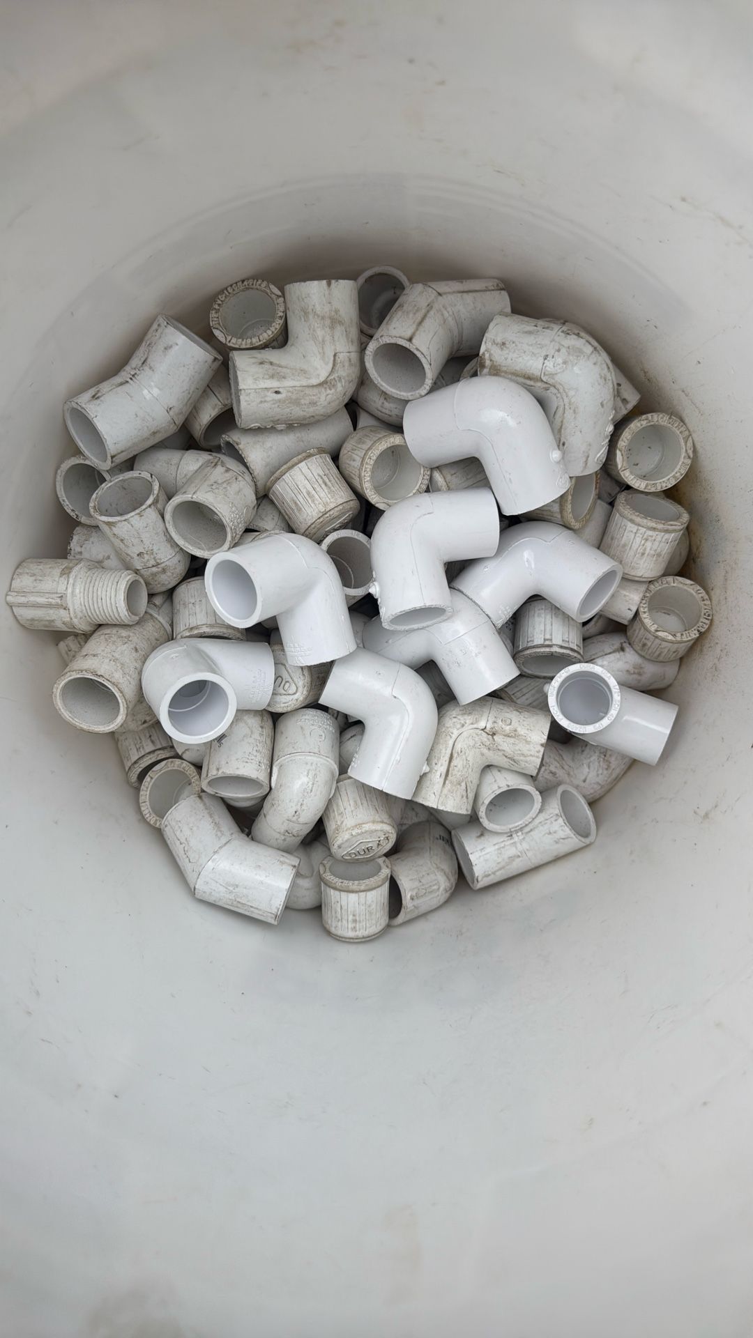 I Bucket Of Fittings Mix 1/2”