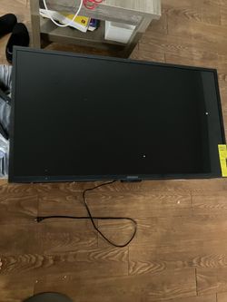 Free Insignia 39-inch Smart TV (for parts)