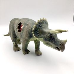 Vintage 1993 Kenner Jurassic Park Triceratops Dinosaur JP.08 With Moving Head