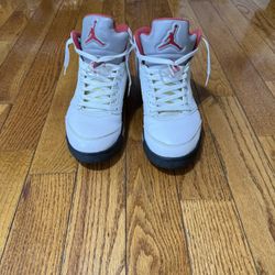 Air Jordan 5 Fire Red Size 9