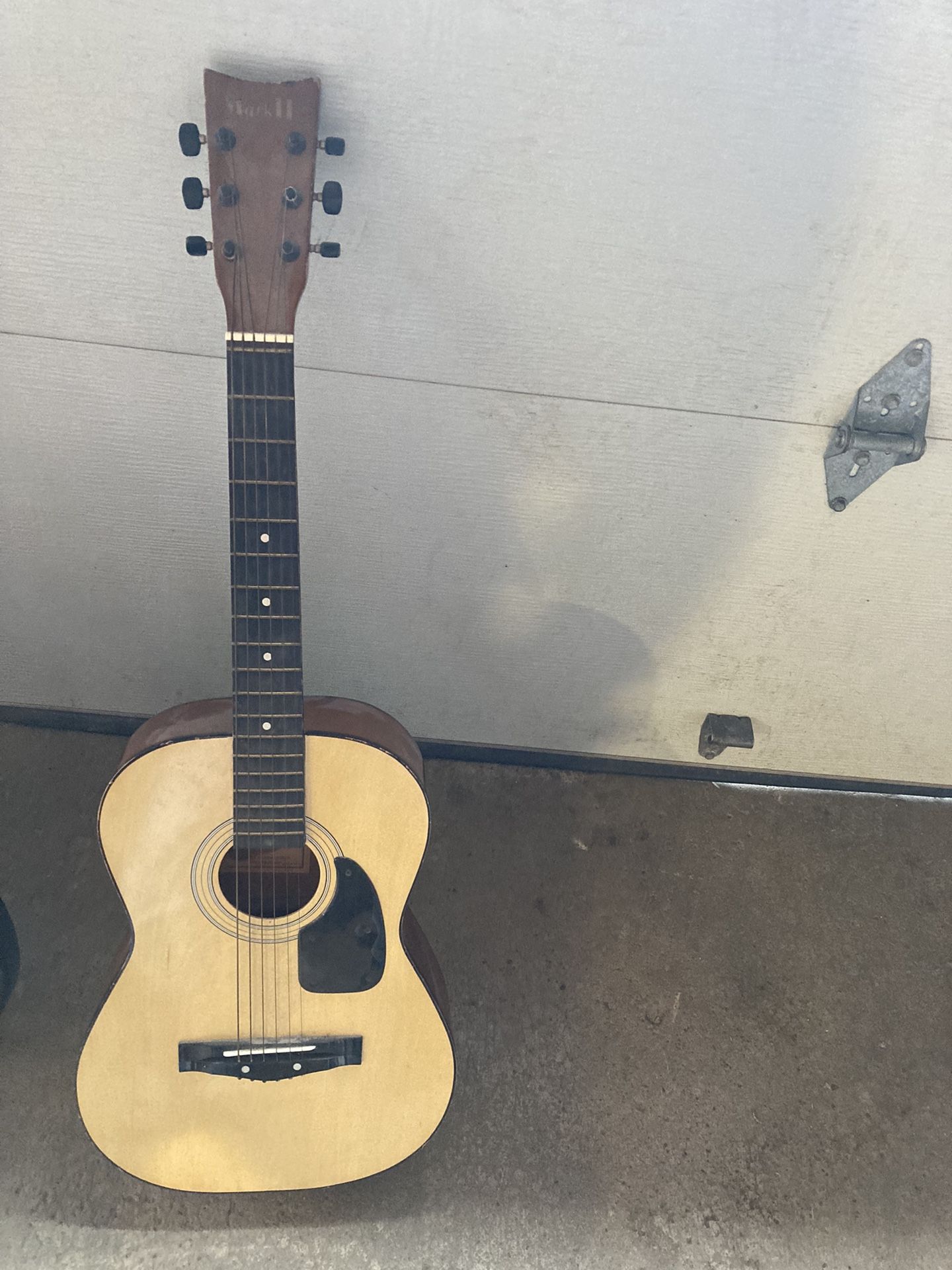 Mark II Model #M2G-36VP Full Size Student Guitar.