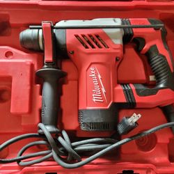 Milwaukee

1-1/8 in. SDS-Plus Rotary Hammer


